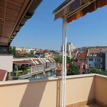 *la Bamba* Sun-splashed Loft /w Huge Terrace *